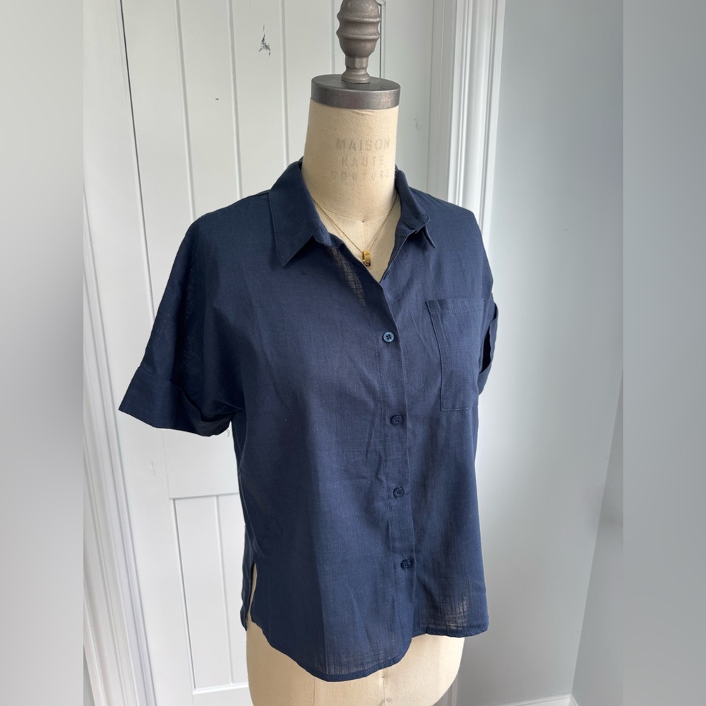 SHEIN women’s Navy Button-Up shirt size S